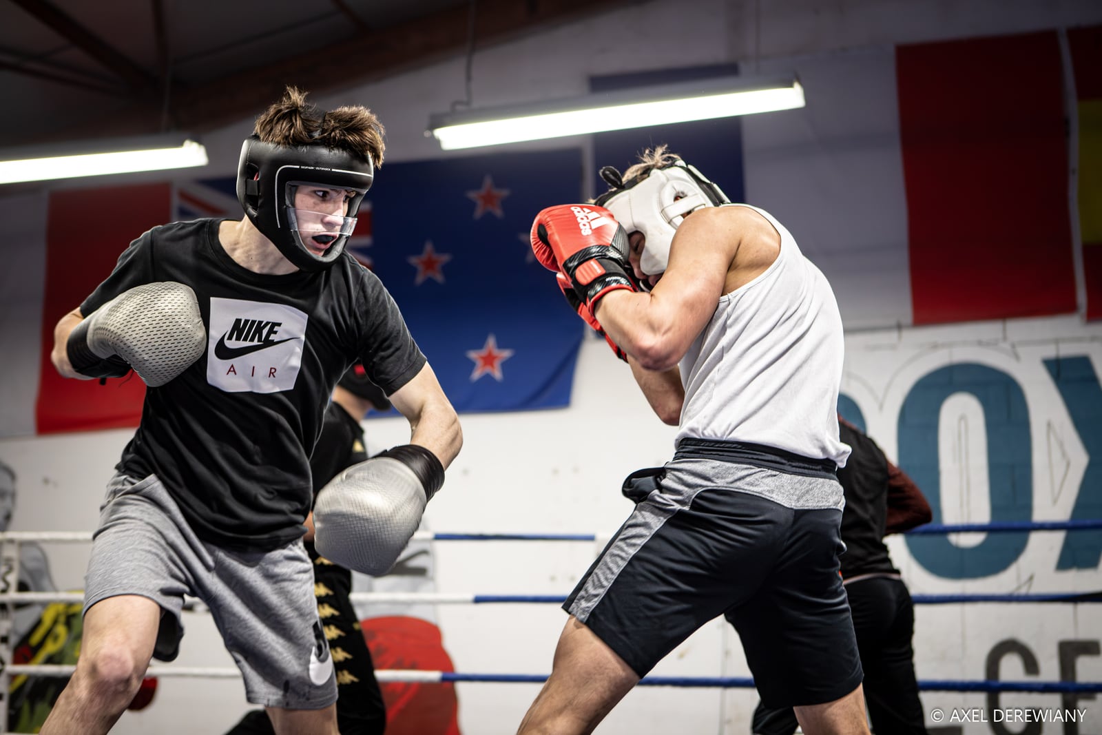 Sparring encadré sur le ring du club